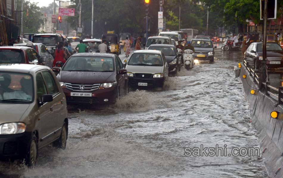 heavy rain in city - Sakshi2