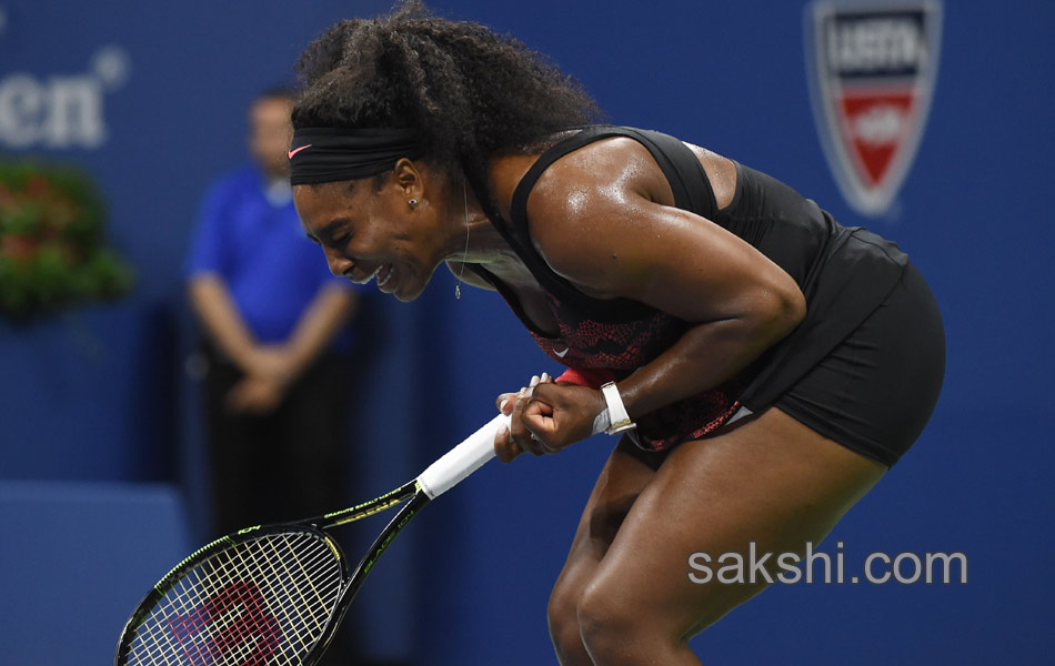 US Open 2015 Serena Williams edges Venus Williams16