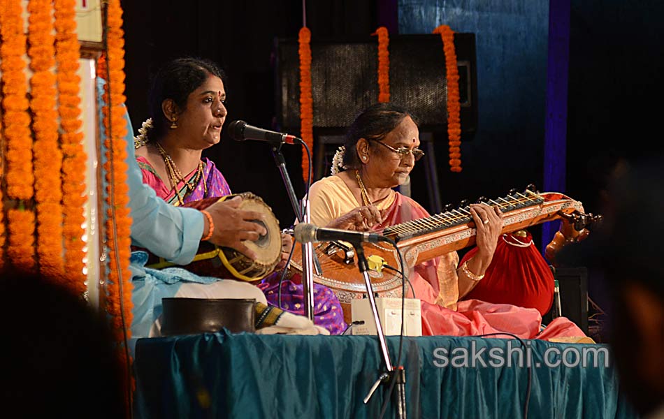 Koppuru poet memorial award to Hari prasad chowrasia5