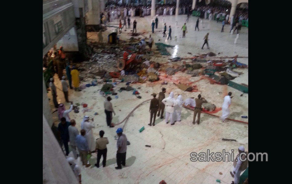 In disaster accident in the Mecca Masjid15