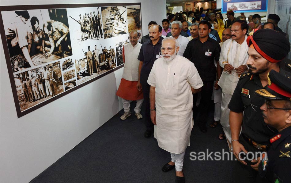 Narendra Modi visit to Shauryanjali - Sakshi7