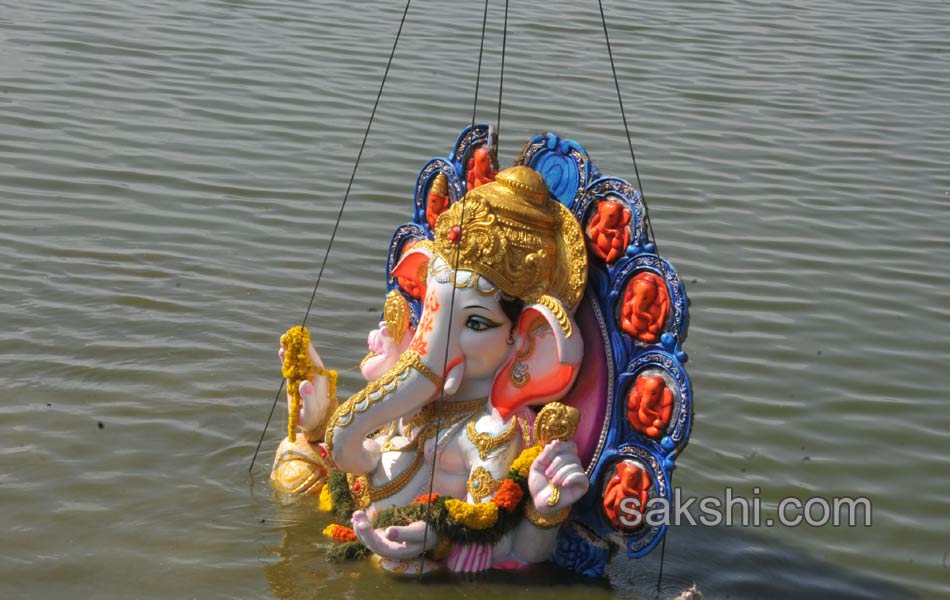 ganesh immersion 2015 hyderabad - Sakshi17