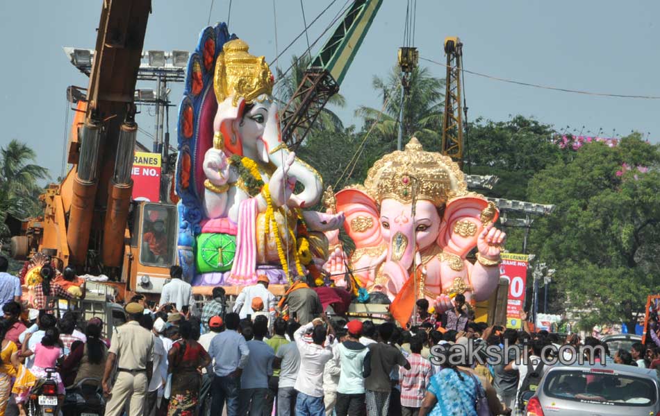 ganesh immersion 2015 hyderabad - Sakshi20