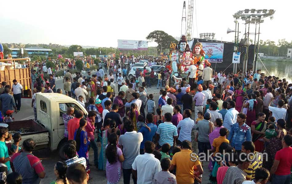 ganesh immersion 2015 hyderabad - Sakshi7