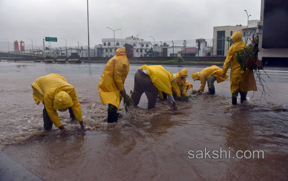 Monster Hurricane Patricia roared toward Mexico9