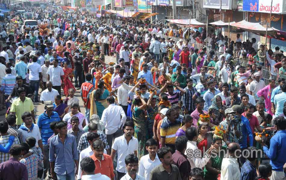 Sri Pydithalli Ammavaru Sirimanu Utsavam6