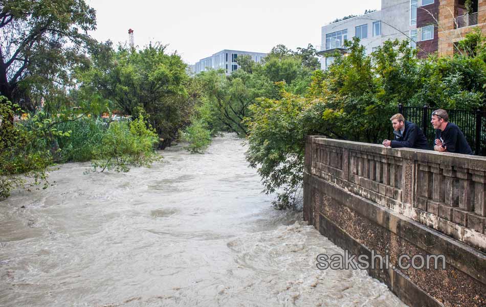 Hurricane flood in texas - Sakshi9