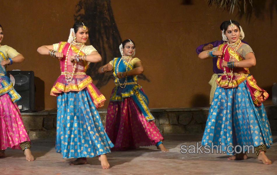 Kuchipudi dancer6