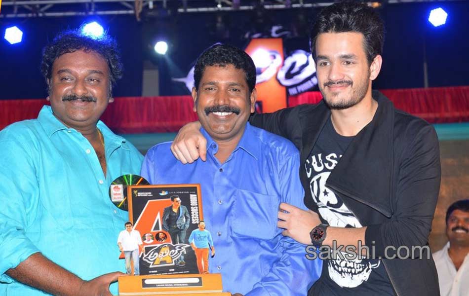 Akhil celebrates platinum disc2