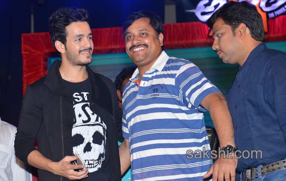 Akhil celebrates platinum disc6