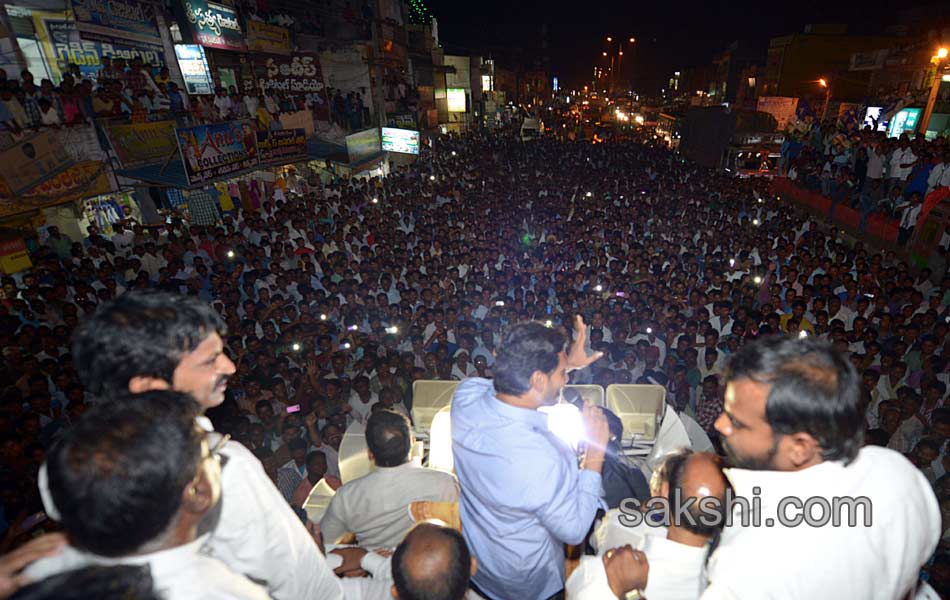 good response to ys jagan mohan reddy election campaign in warangal - Sakshi3