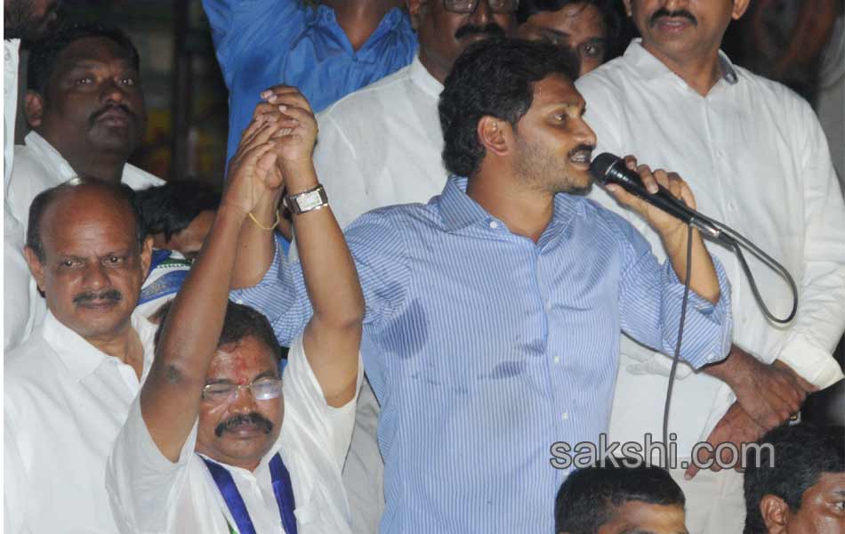 good response to ys jagan mohan reddy election campaign in warangal - Sakshi24