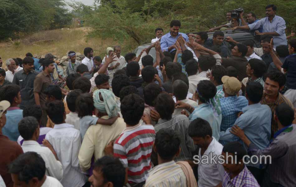 good response to ys jagan mohan reddy election campaign in warangal - Sakshi25