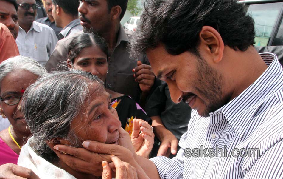 YS jagan mohan reddy speech in station ghanpur - Sakshi7