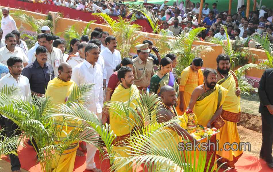 KCR Ayutha Chandi Yagam last day - Sakshi18