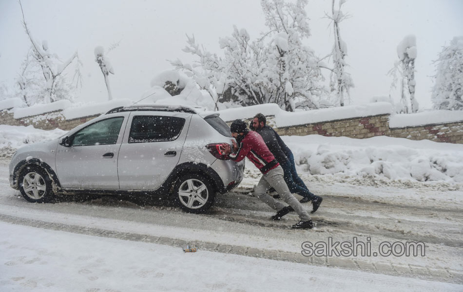 snow fall in istanbul - Sakshi6