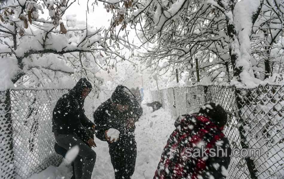 snow fall in istanbul - Sakshi9