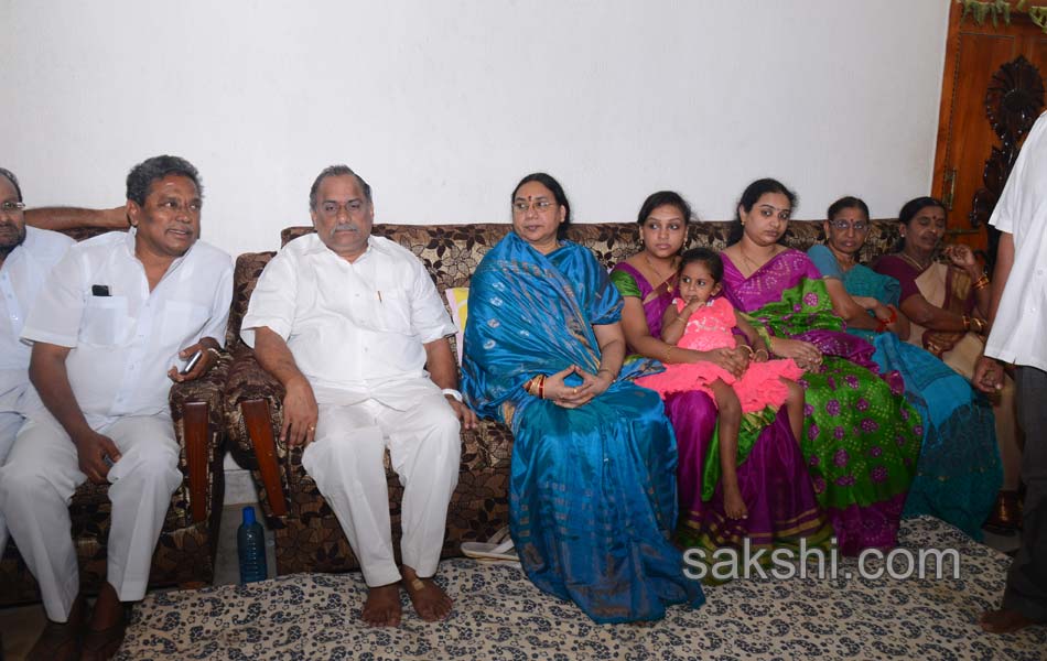 indefinite hunger strike in  mudragada padmanabham - Sakshi2