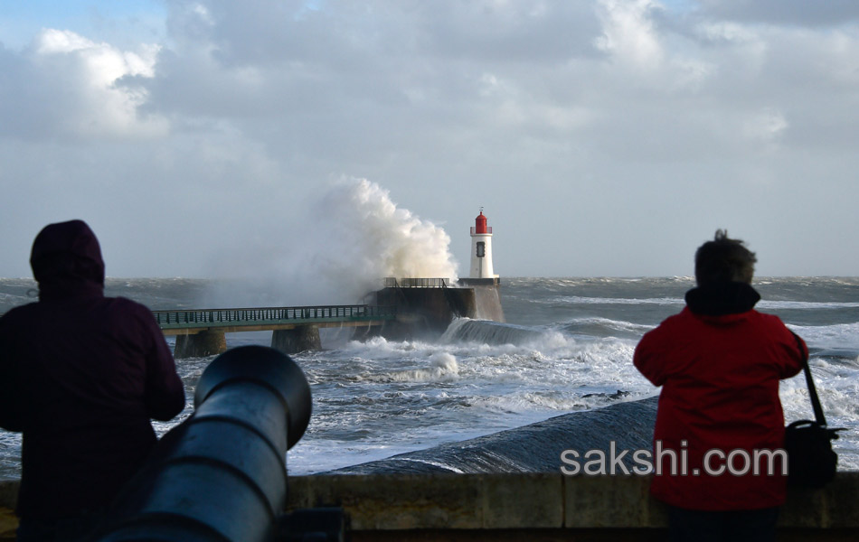 Waves crash near the Port8