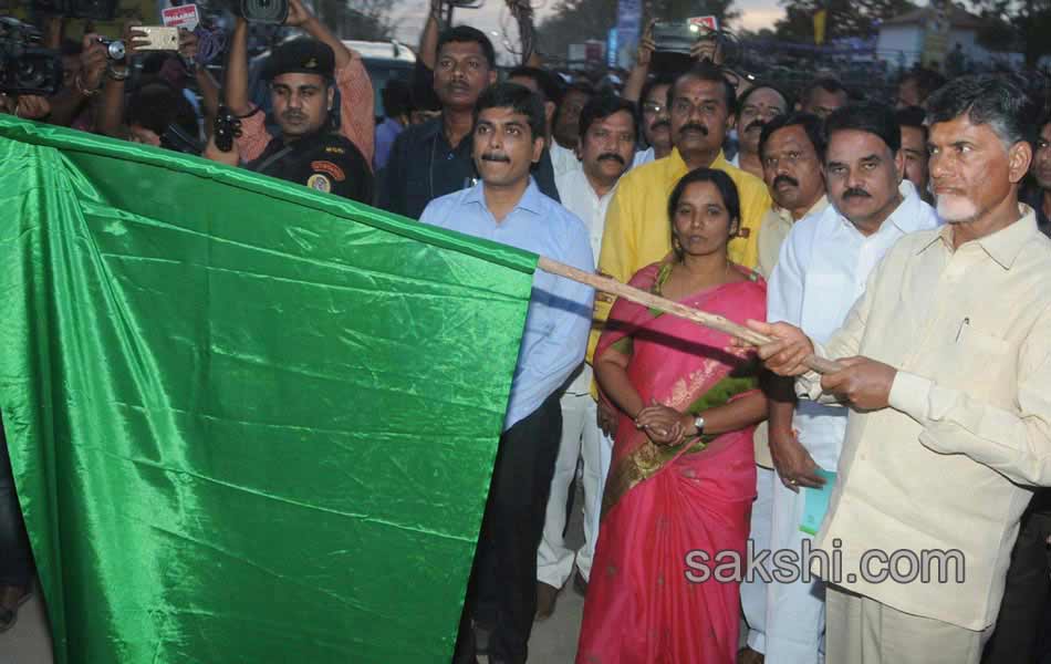 Lepakshi fete off to a colourful start4