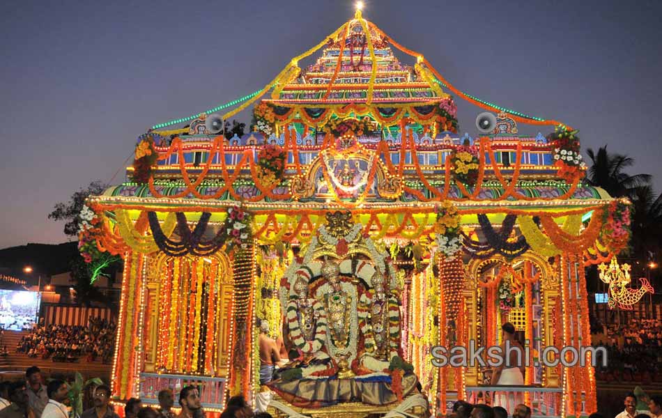 Srivari Teppotsavam6