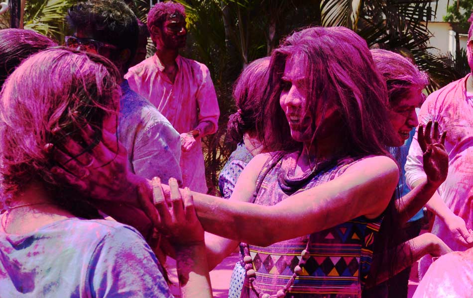 Places you must visit to witness the best Holi celebrations13