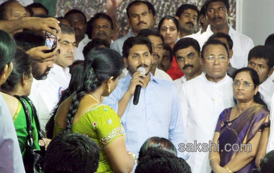 YS jagan mohan reddy tributes to Ambedkar in party office - Sakshi9