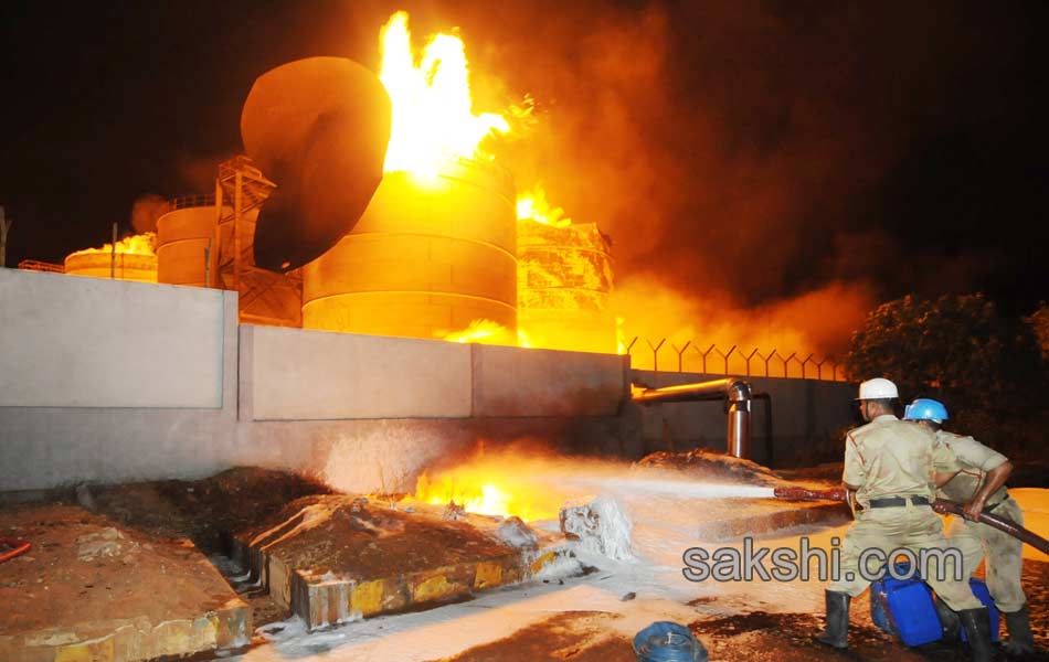 Fire breaks out at Visakhapatnam bio diesel plant fire5