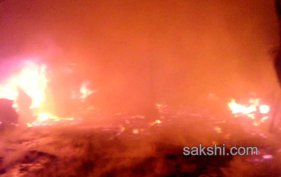 srikalahasti temple premises fire accident1