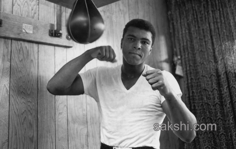 boxing great muhammad ali passes away24