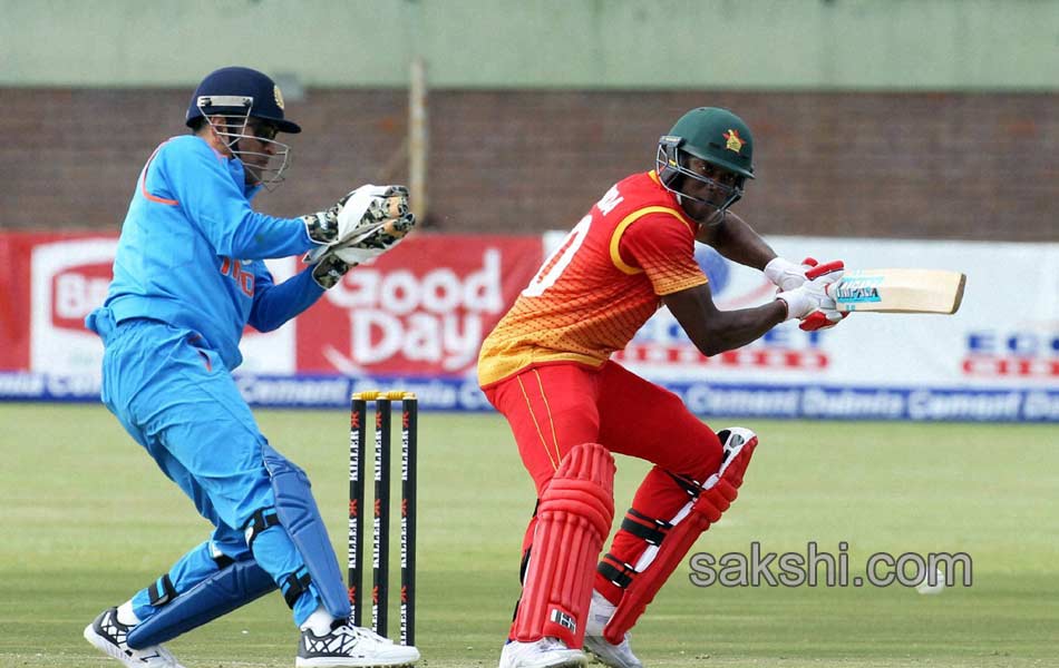 india beats zimbabwe in second one day achives series by 2 01