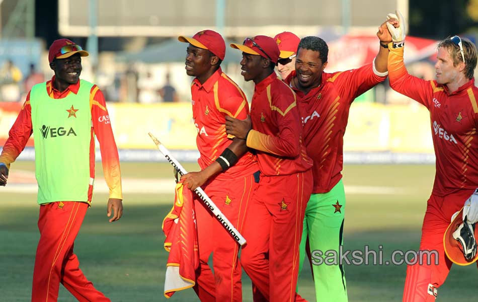 Zimbabwe stun India with two run win13