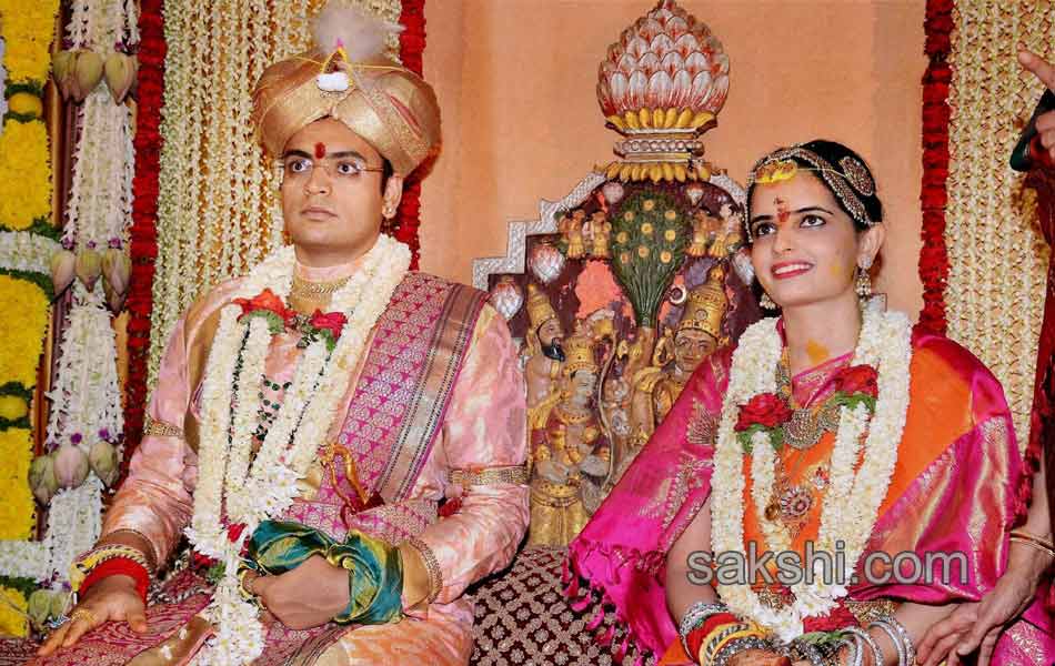 King  Yaduveer Ties Knot with Rajasthan Royalty at Mysore Palace2