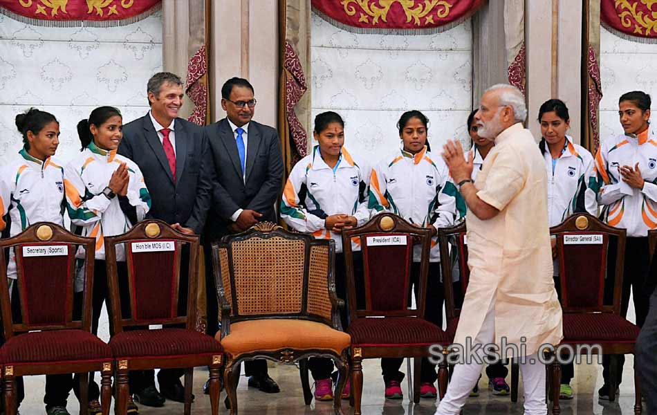 Rio Olympics 2016 Narendra Modi gives send off to Indian contingents - Sakshi9