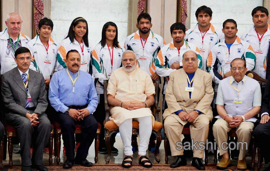 Rio Olympics 2016 Narendra Modi gives send off to Indian contingents - Sakshi10