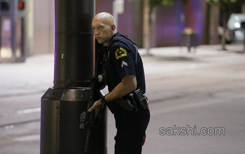 Police Shootings Protests Dallas - Sakshi5