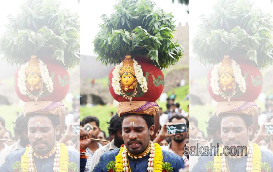 SriJagdambika Ammavari Bonalu celebrations in Golconda Fort9