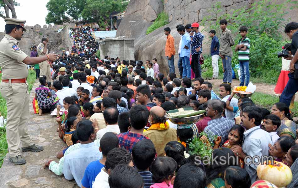 SriJagdambika Ammavari Bonalu celebrations in Golconda Fort24