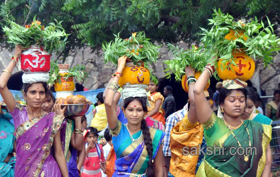 SriJagdambika Ammavari Bonalu celebrations in Golconda Fort27