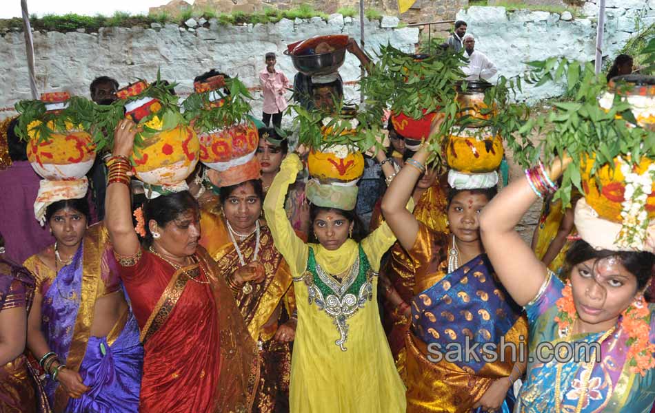 SriJagdambika Ammavari Bonalu celebrations in Golconda Fort29