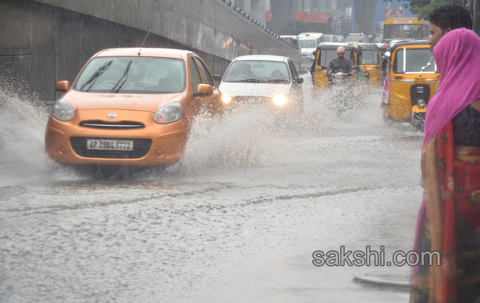 heavy rain in hyderabad - Sakshi2