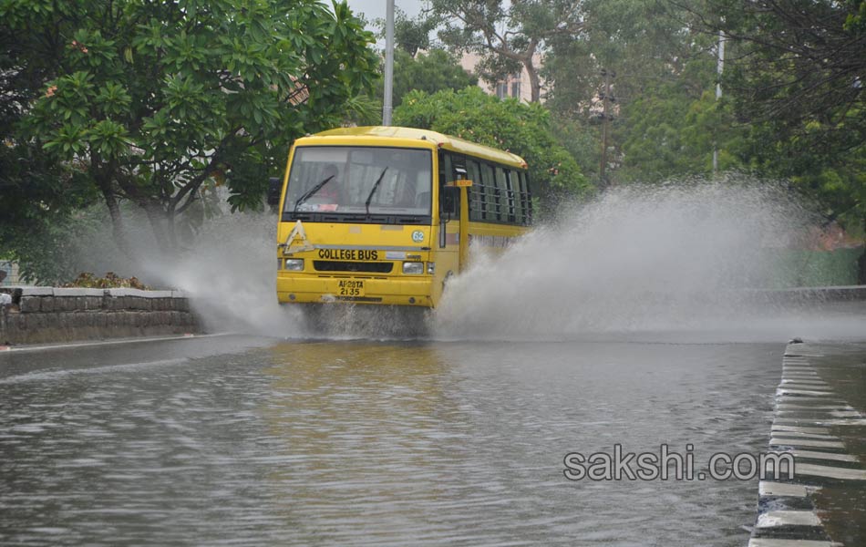 heavy rain in hyderabad - Sakshi5