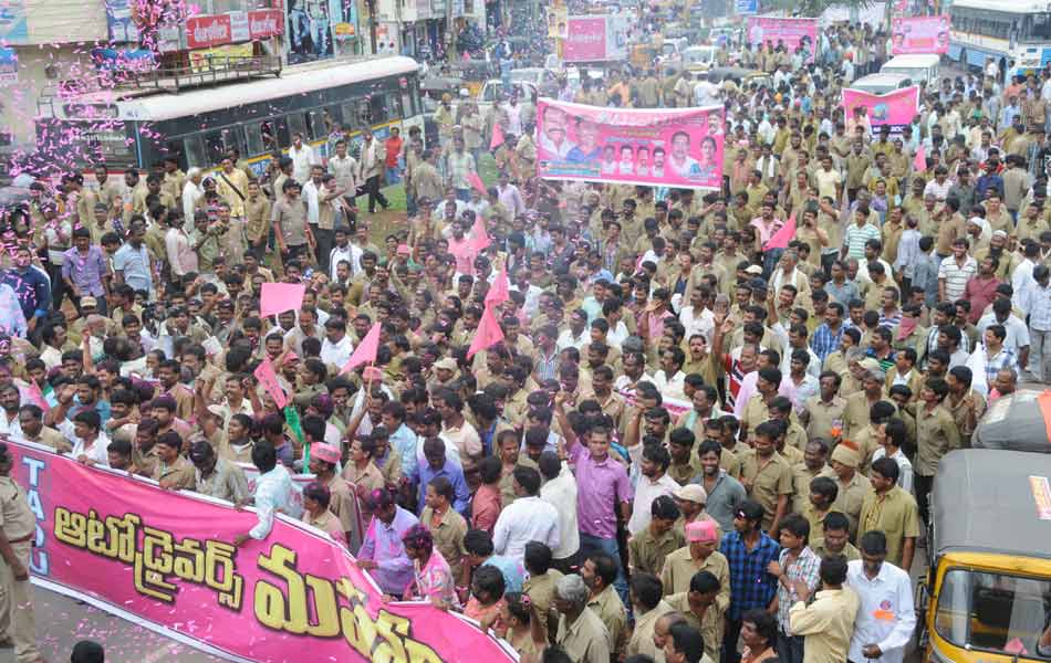 auto drivers rally in warangal city4