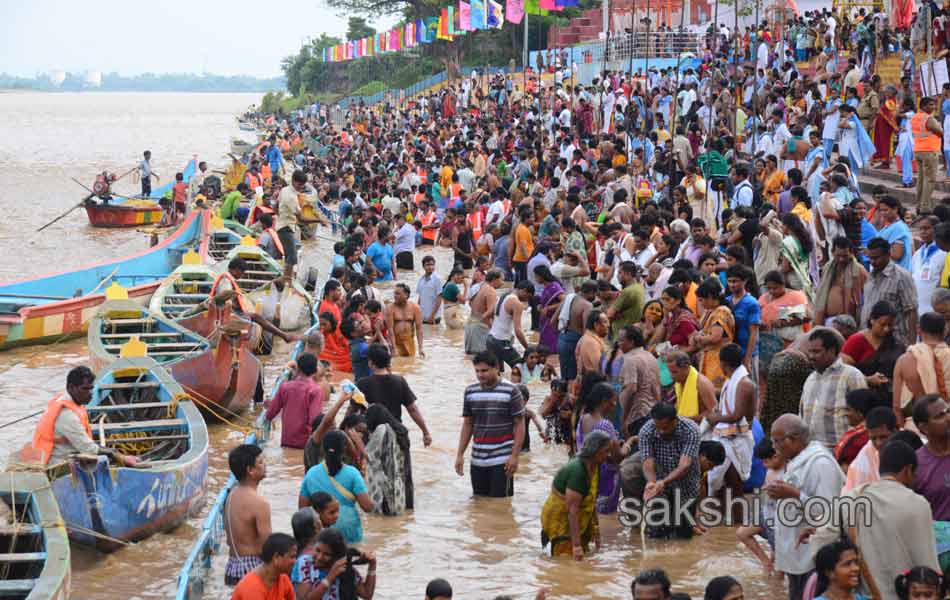 Godavari Maha Pushkaram3