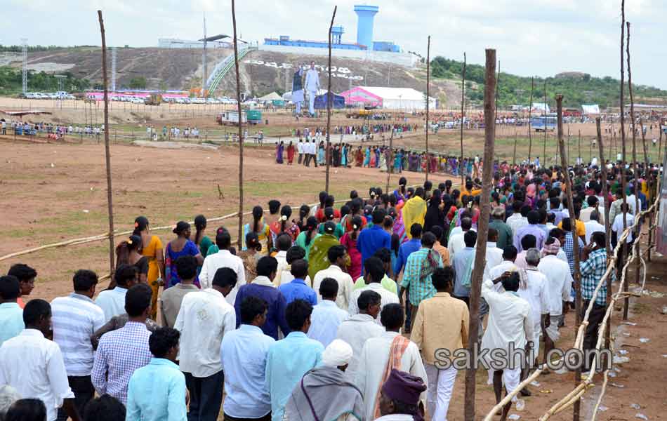 PM Modi lays foundation for NTPC power plant in Telangana - Sakshi35