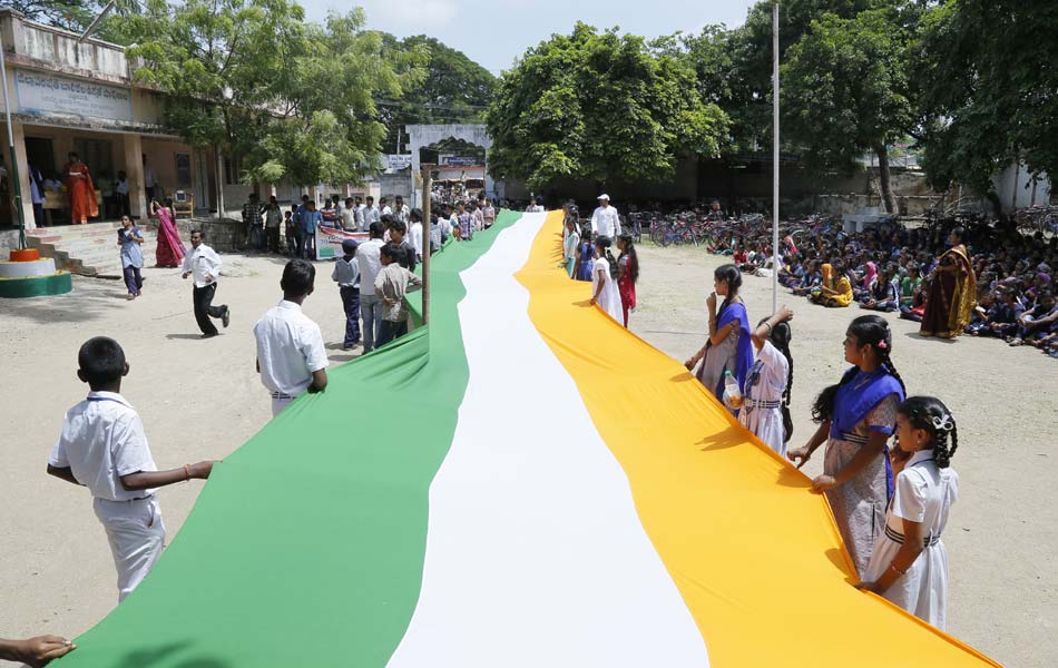 national flag inagurations in guntur dist9