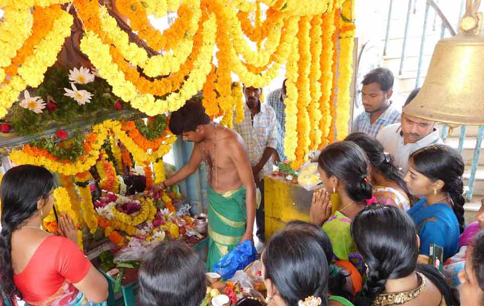 laxmi devi pooja5