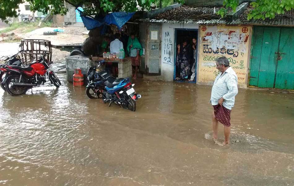 Everage rains in guntur district - Sakshi5