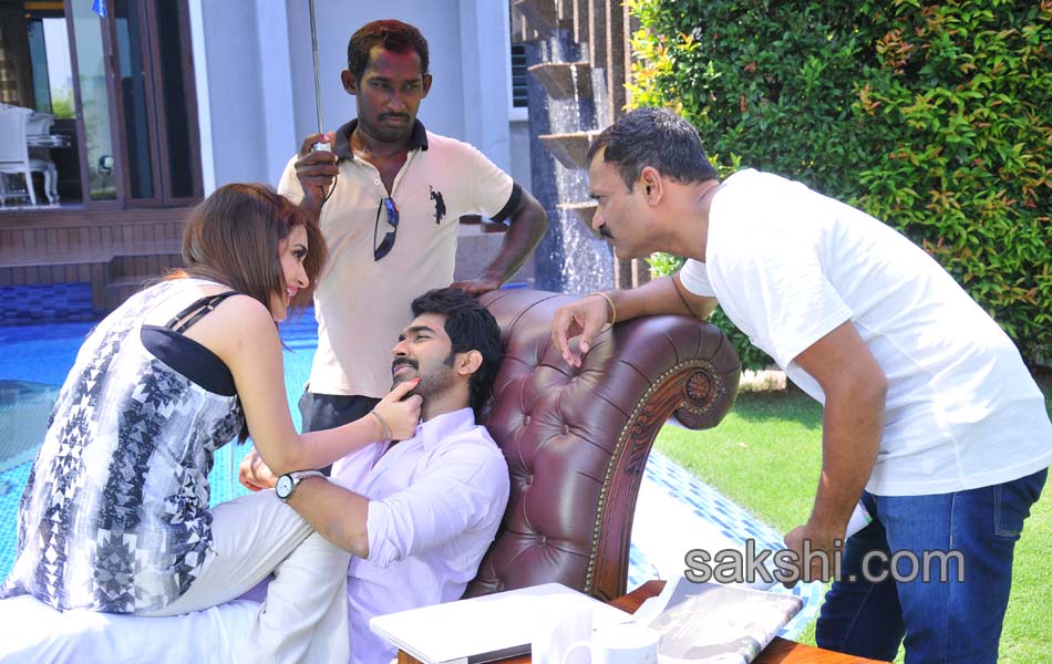 siddhartha movie working stills1