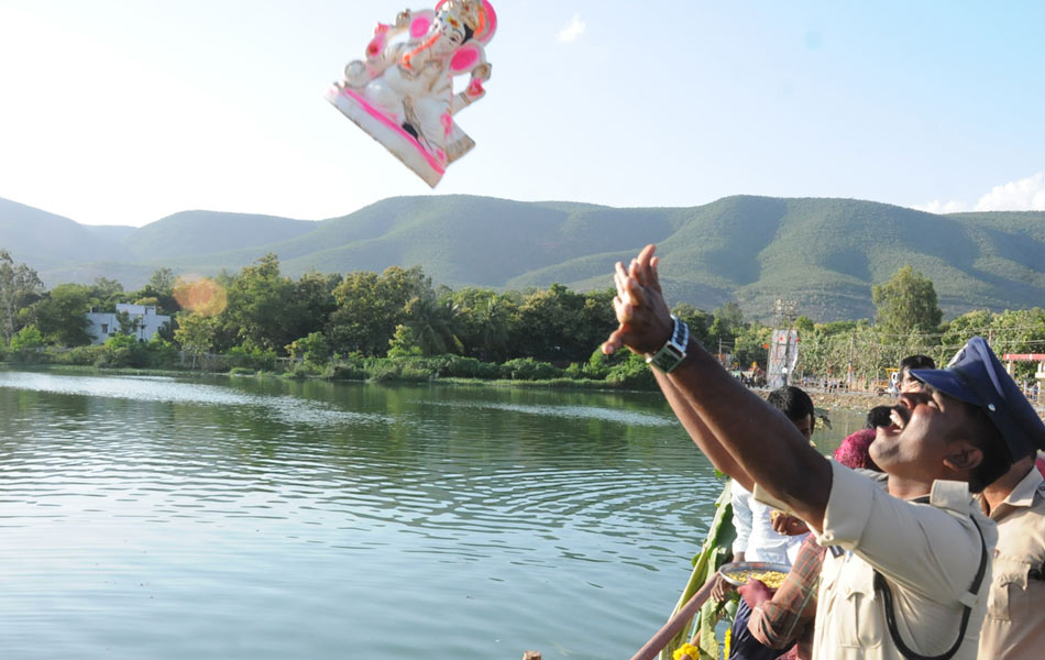 vinayaka idols immersion4